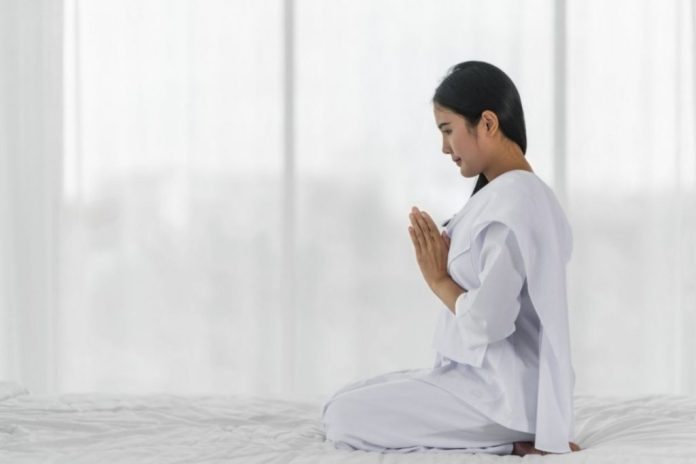 7 Powerful Mantras to Chant During Japa Meditation – Fitsri Yoga