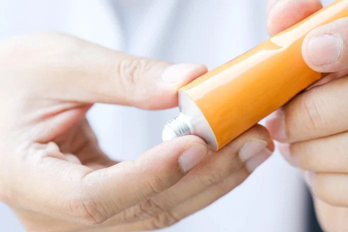 New skin-permeable polymer delivers insulin without needles