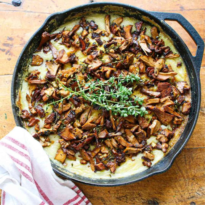 Easy Oven-Baked Polenta and Mushrooms Skillet