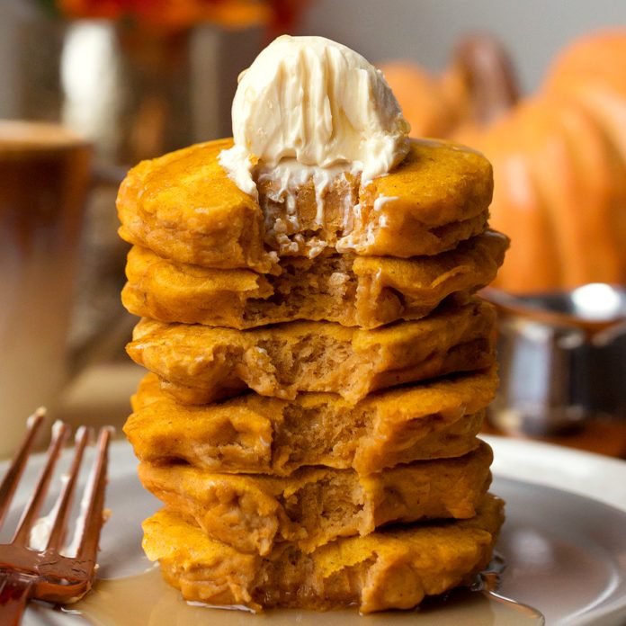 Vegan Pumpkin Pancakes - Soft & Fluffy! (+ VIDEO)