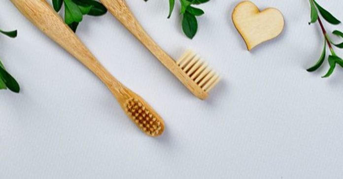 Caring for our oral health (and the environment too)
