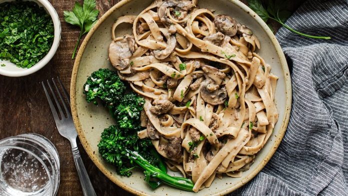 Easy Ground Beef Stroganoff - Family-Friendly