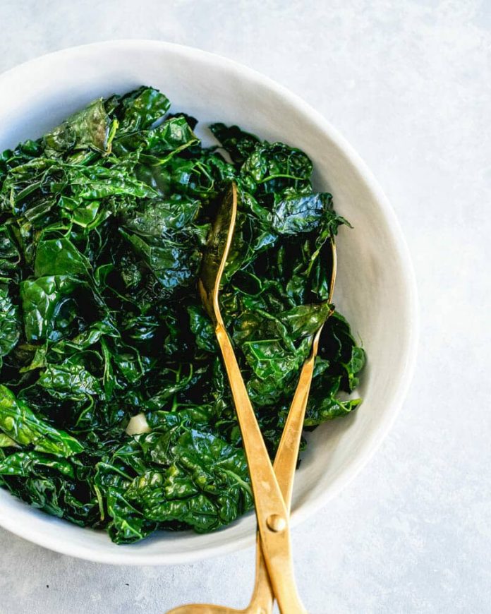 Easy Tuscan Kale – A Couple Cooks