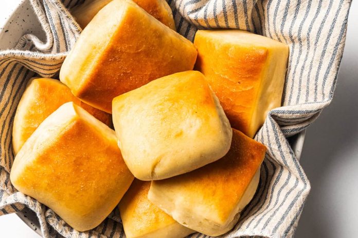 Texas Roadhouse Rolls Copycat (With Cinnamon Butter)